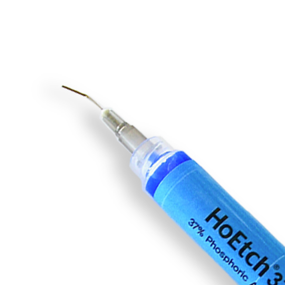 Ho Etch Syringe : closeup of angled syringe tip for precise application.